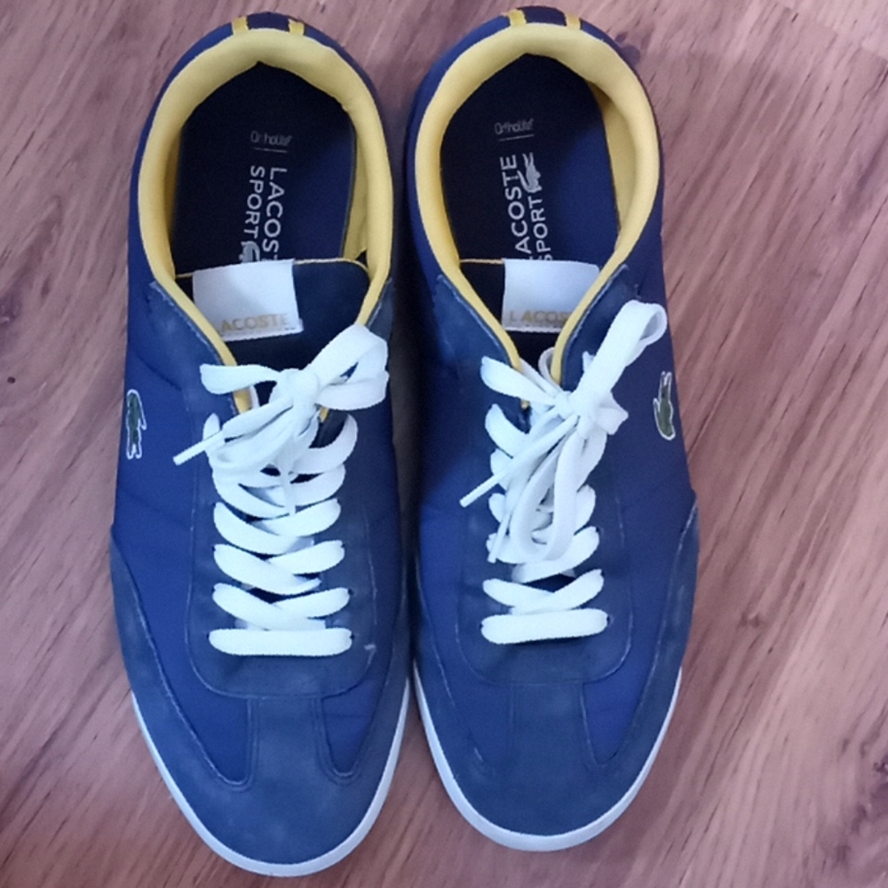 Sport shoes